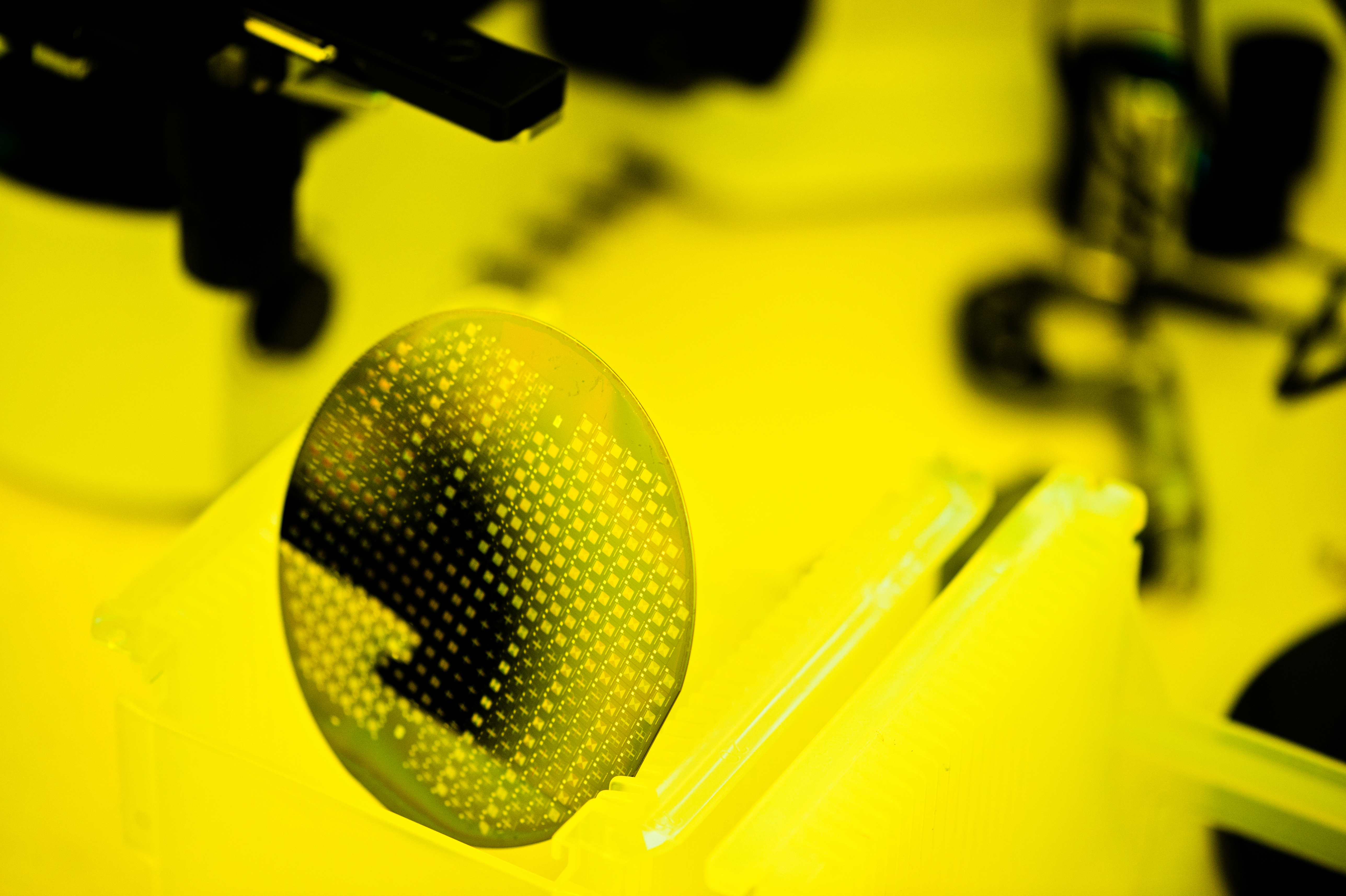 High-aspect-ratio 3D NAND cleaning inspection in cleanroom